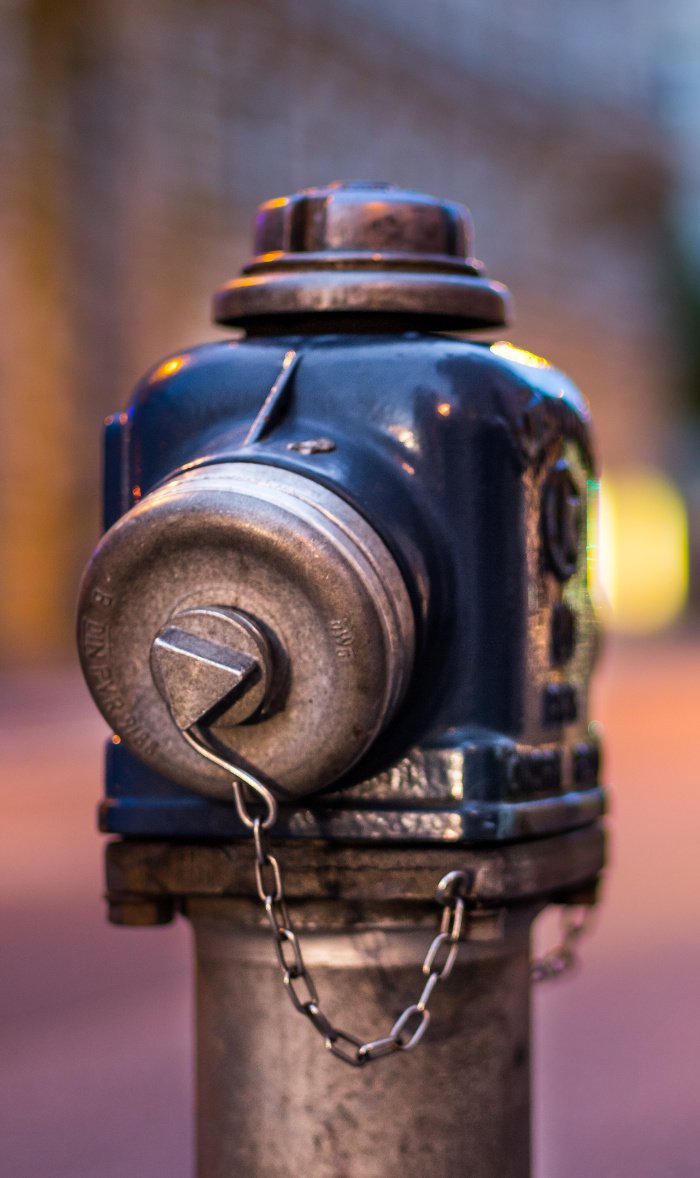 Hydrant do którego podłącza się wąż strażacki